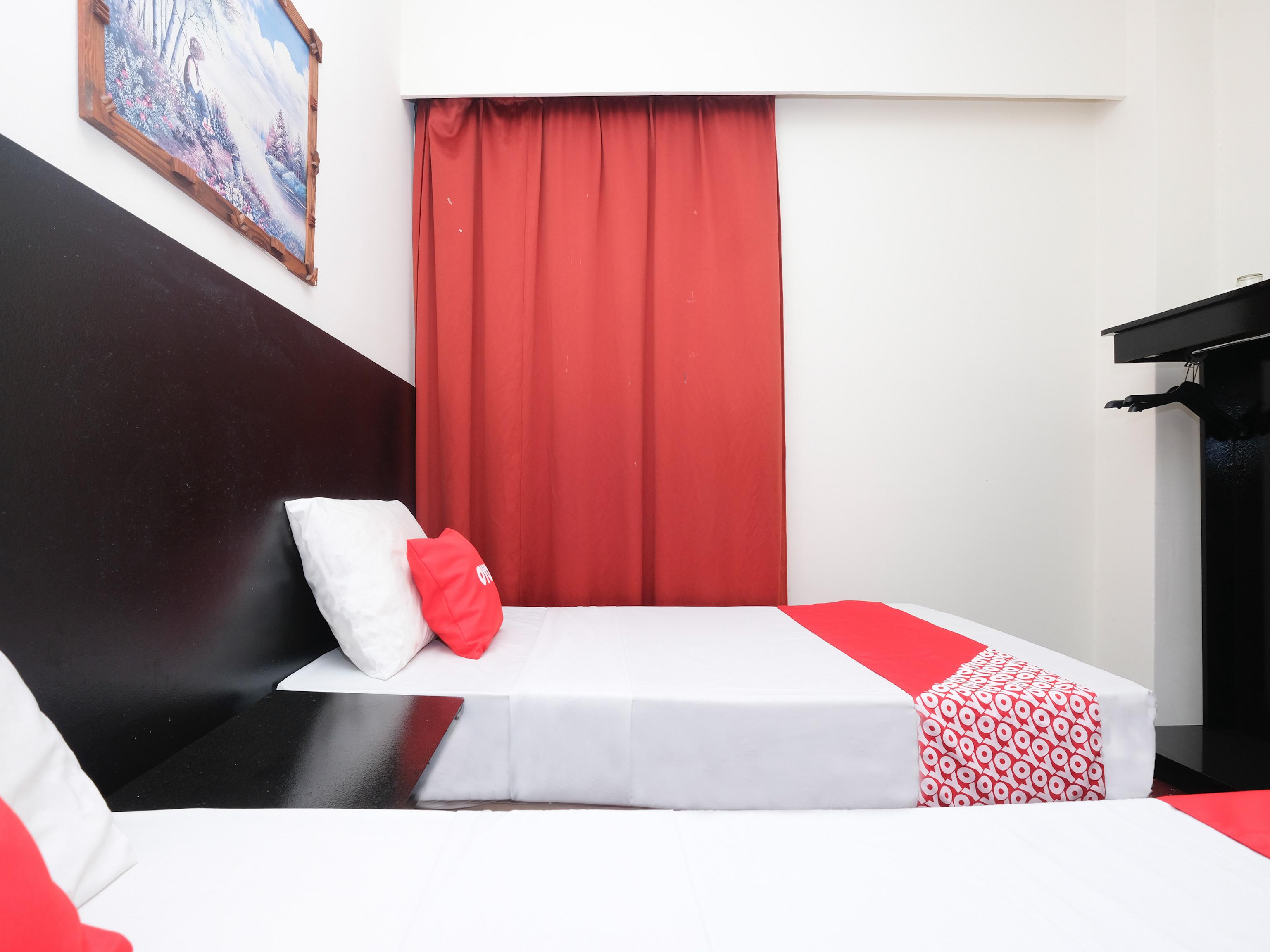 Hotel Sri Sutra - Sungai Buloh Петалинг Джая Екстериор снимка