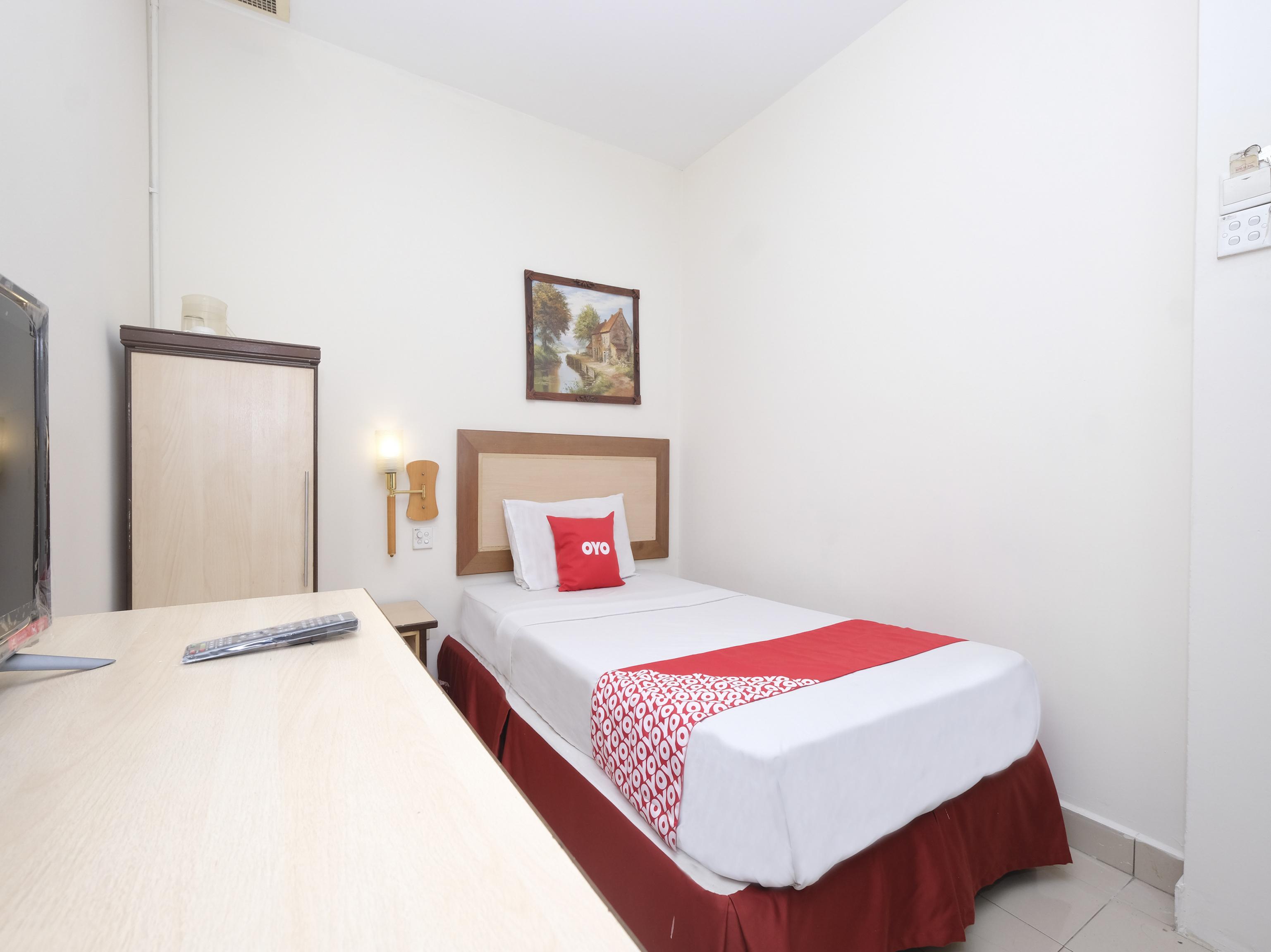Hotel Sri Sutra - Sungai Buloh Петалинг Джая Екстериор снимка