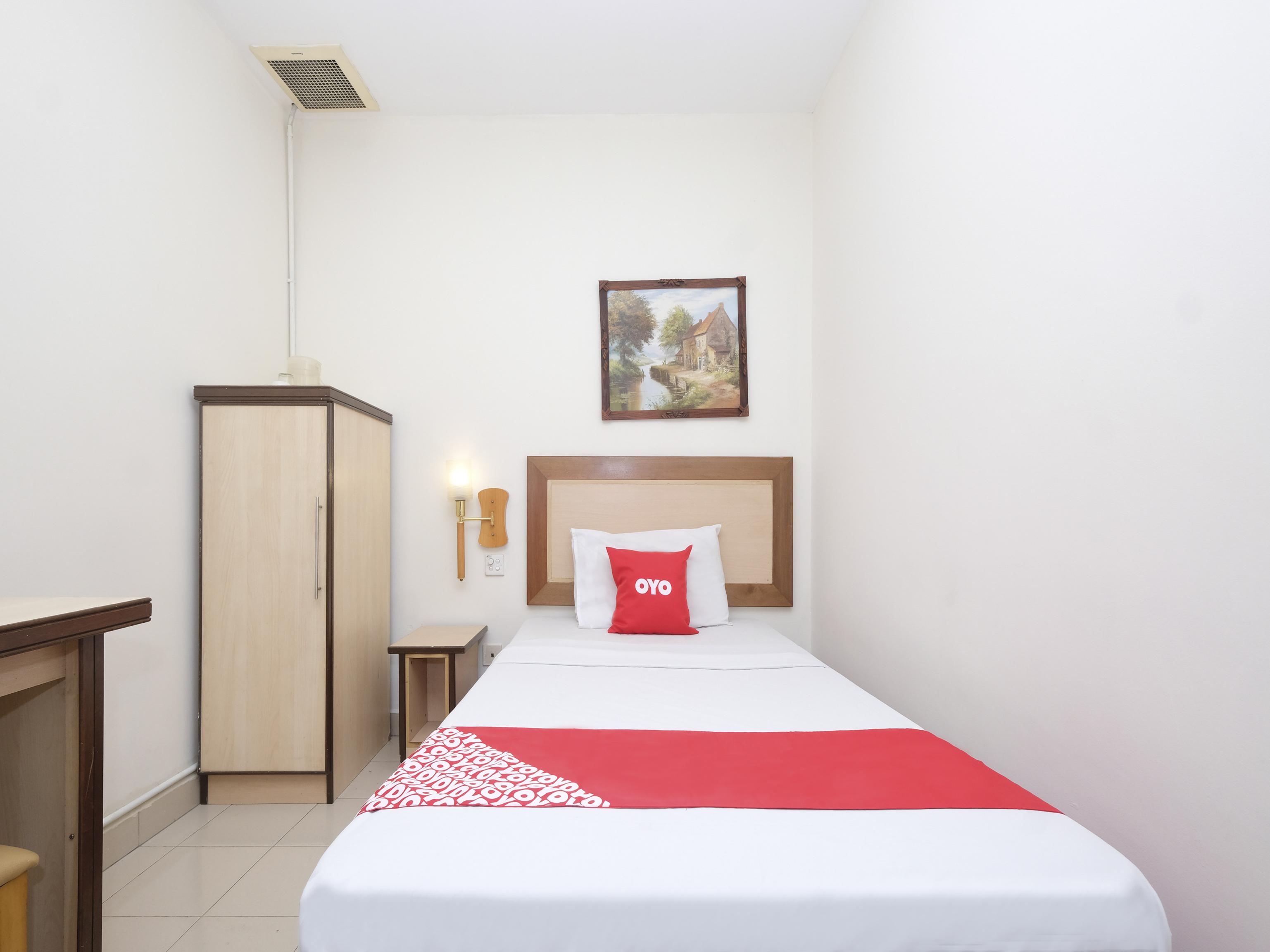 Hotel Sri Sutra - Sungai Buloh Петалинг Джая Екстериор снимка