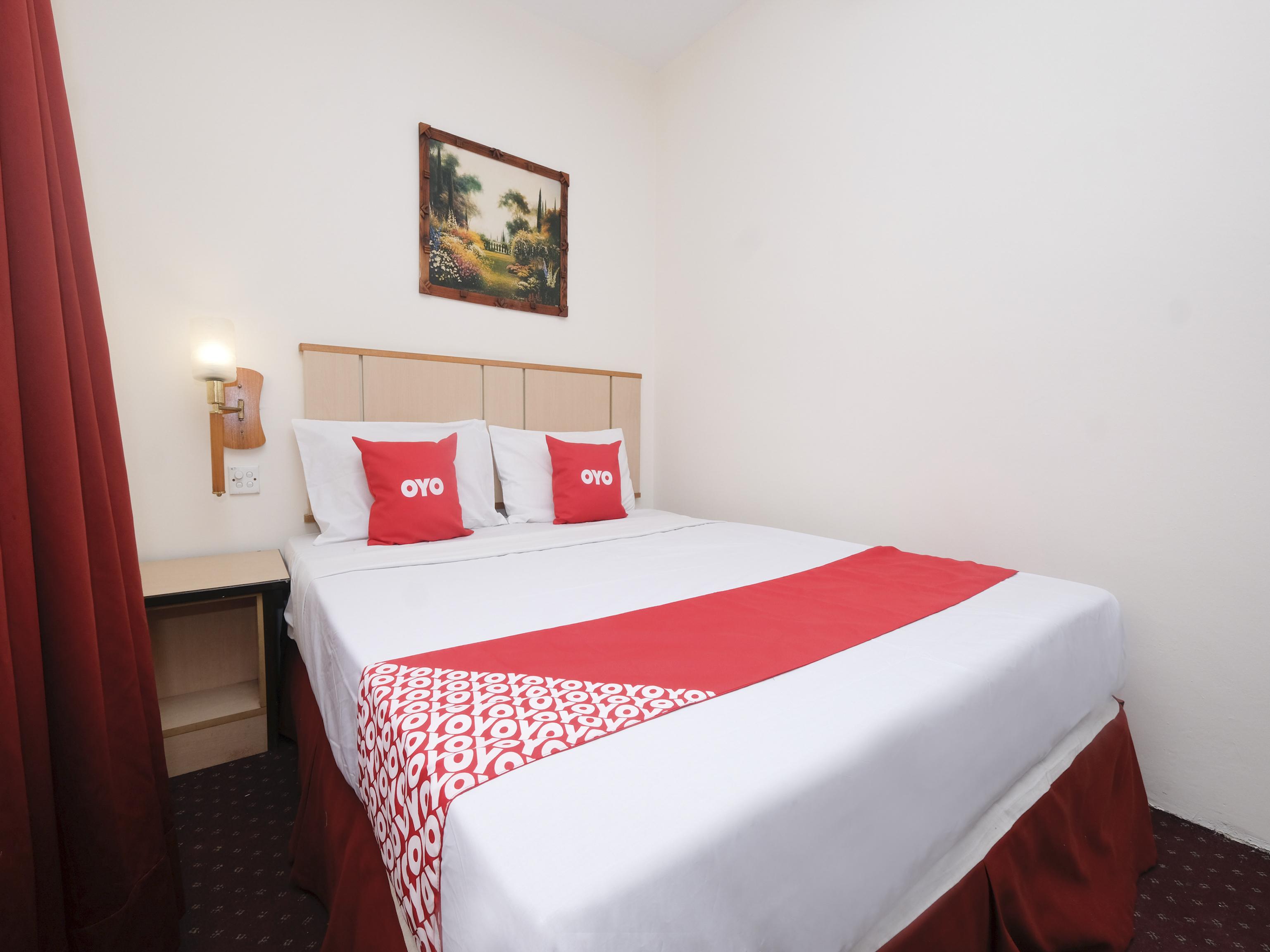 Hotel Sri Sutra - Sungai Buloh Петалинг Джая Екстериор снимка