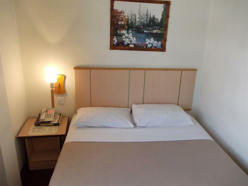 Hotel Sri Sutra - Sungai Buloh Петалинг Джая Екстериор снимка